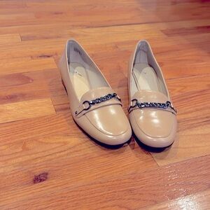 8.5 new loafers nude etienne aigner preppy like Zara loafer sam alderman